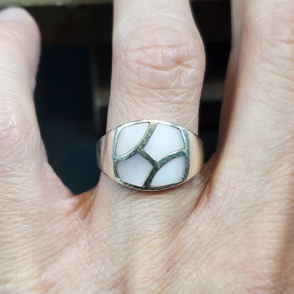 Size 7.25 925 Sterling Silver White Shell Unique Inlay Ring